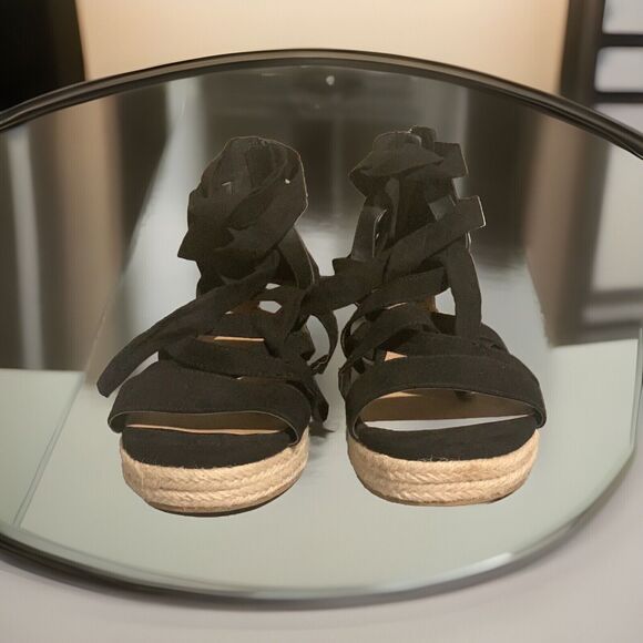 TORRID WOMEN’S SIZE 7.5 WW STRAPPY FLATFORM SANDAL - FAUX SUEDE BLACK - Picture 5 of 10